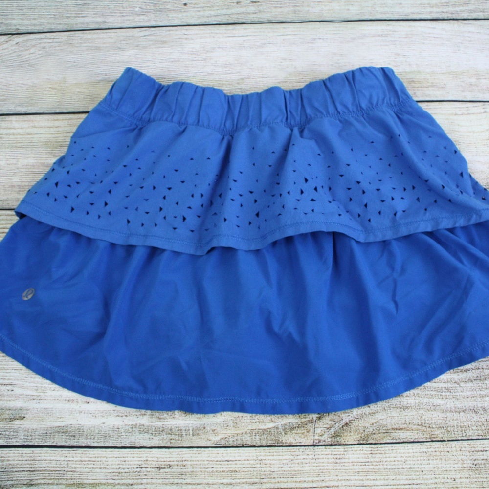 Lululemon Athletica Skirt Shorts Sz 4 Blue